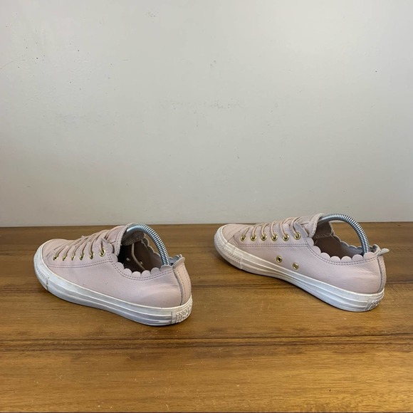 Converse Chuck Taylor All-Star Low Pink Scallop Leather Womens Sneaker Size 8 - Picture 6 of 9